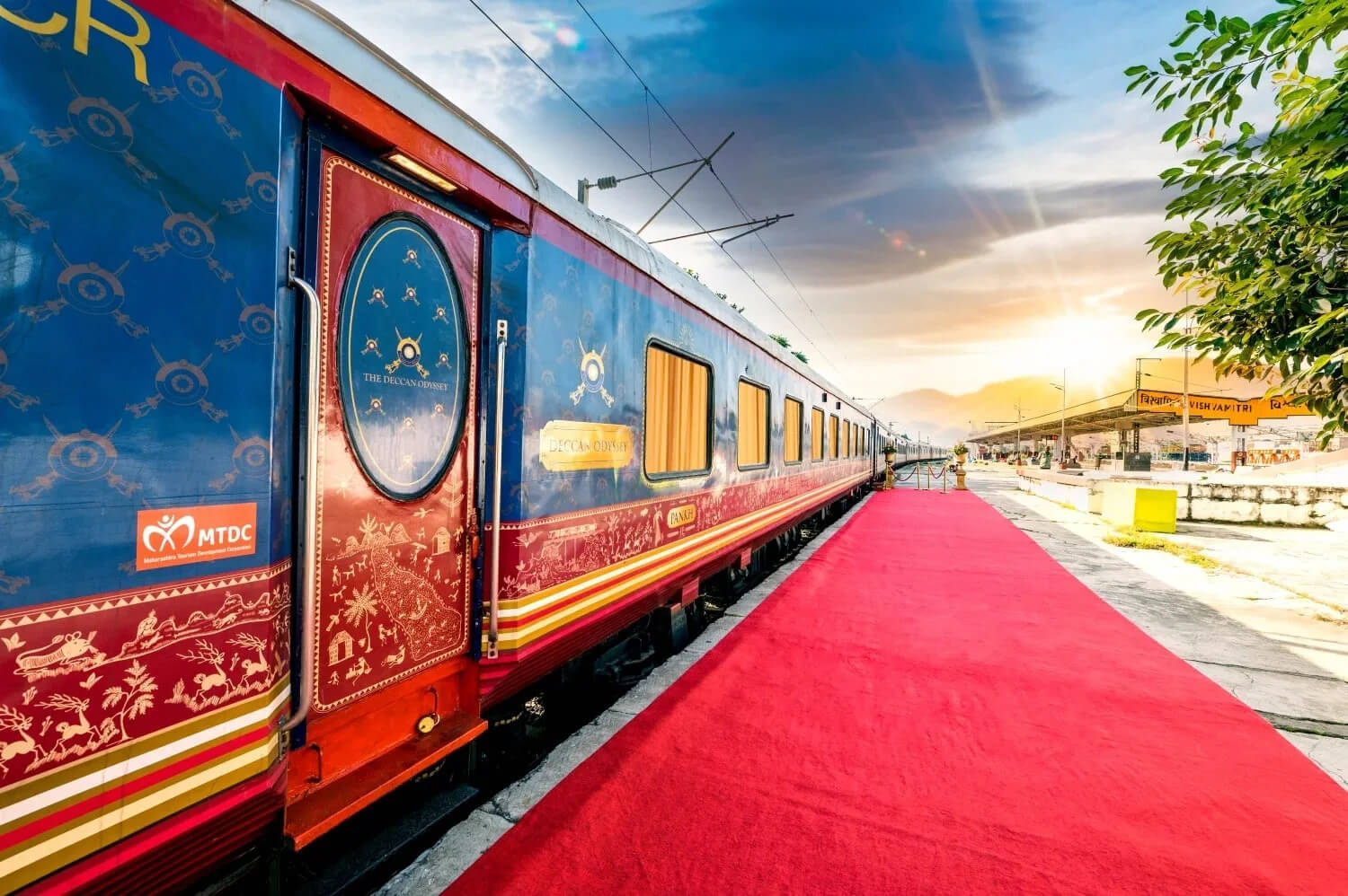 Luxury Train Journey Deccan Odyssey - Indian Sojourn